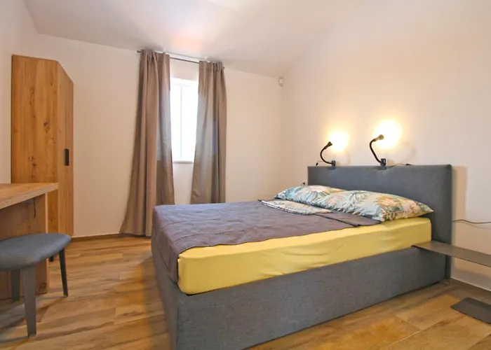 Rose 2352 Ferienhaus Pula