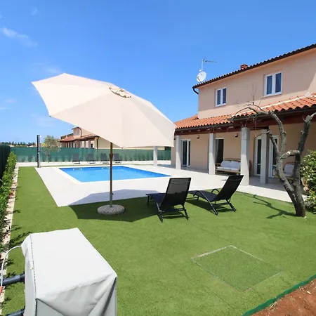 Ferienhaus Rose 2352 Pula